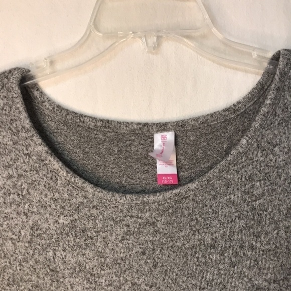 No Boundaries Women’s Pullover Sweater XL Light Gray Long Sleeves Soft - Picture 4 of 9